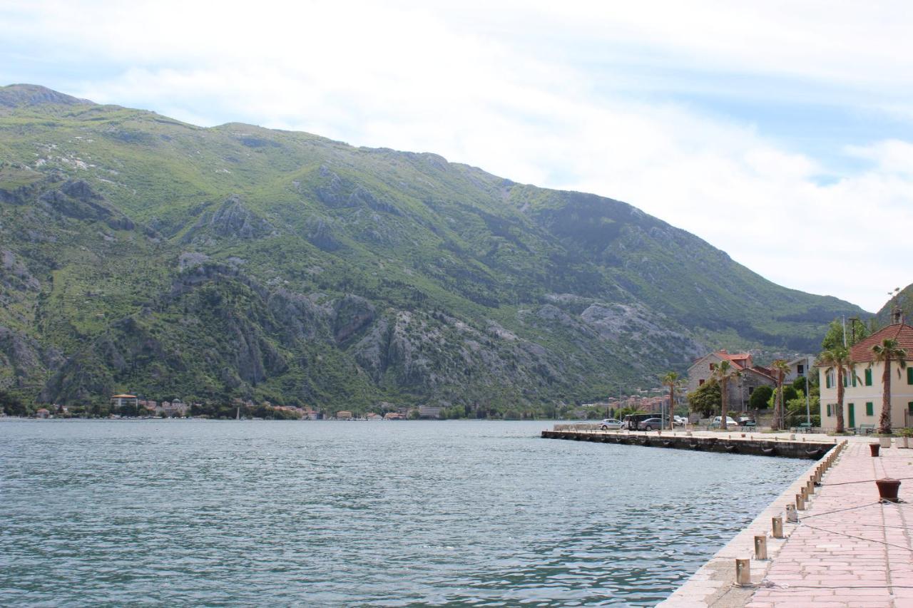 Apartamento Mare E Montagna Kotor Exterior foto